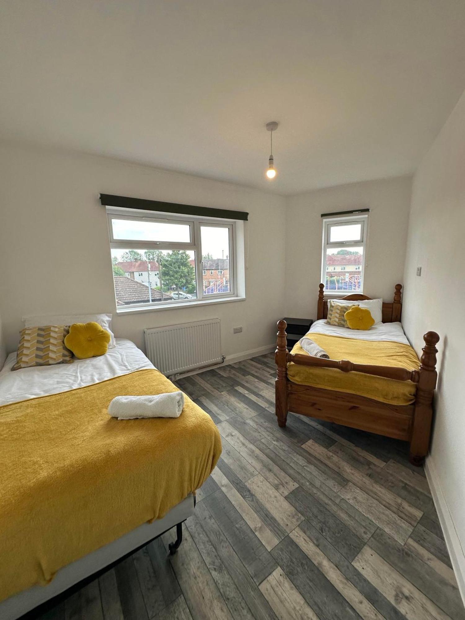 Сasa de vacaciones Shakespeare House 19 Bedrooms 30 Beds Up To 42 People