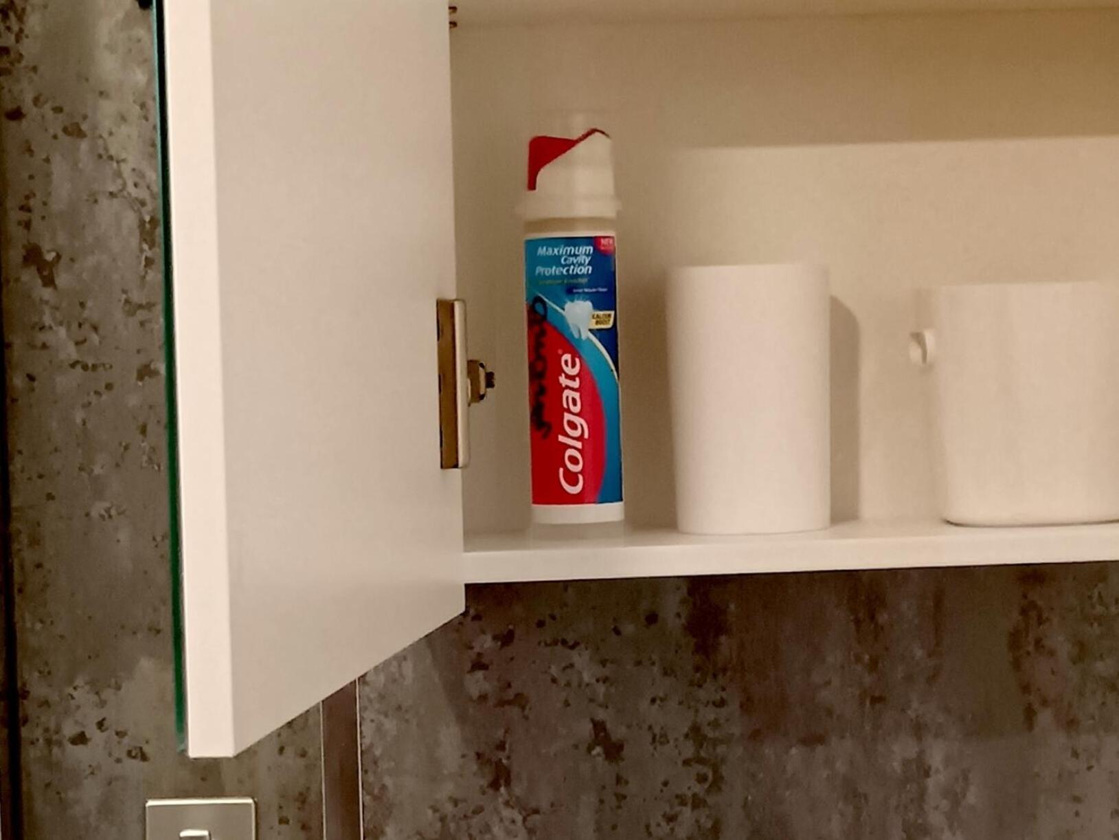 2-Bedrooms, Sleep Up To 4, Air-Conditioning, Private Entrance, Only 1 Booking At Time, Free Parking, Super Fast Wi-Fi, Netflix, Kitchenette, Garden Smoking Area Derby