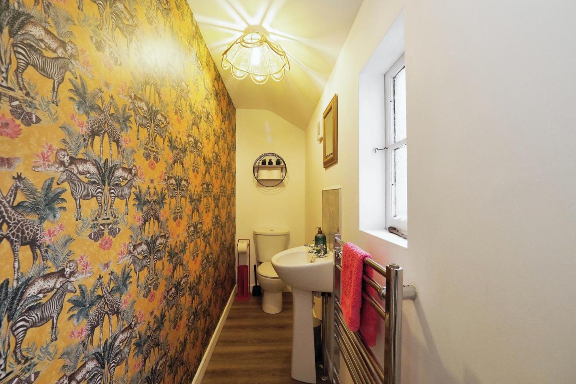 Comfortable & Flexible For Leisure, Corporate & Contractor Guests In Alvaston, Apartment