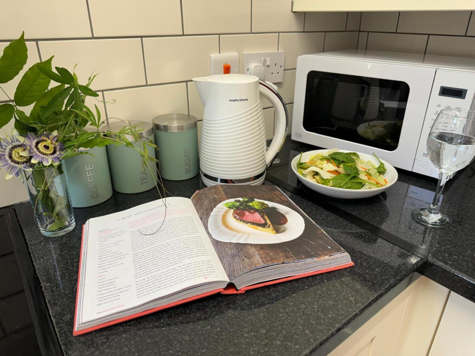 Comfortable & Flexible For Leisure, Corporate & Contractor Guests In Alvaston, Derby