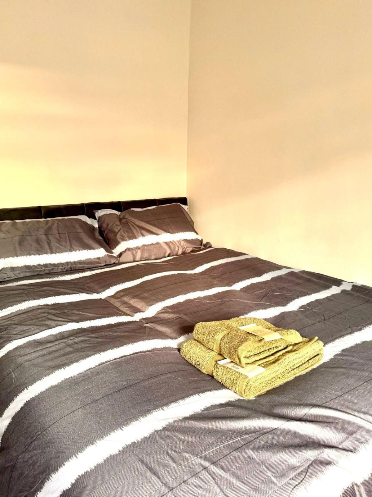 Kingsize 4-bedrooms House Holiday home *
