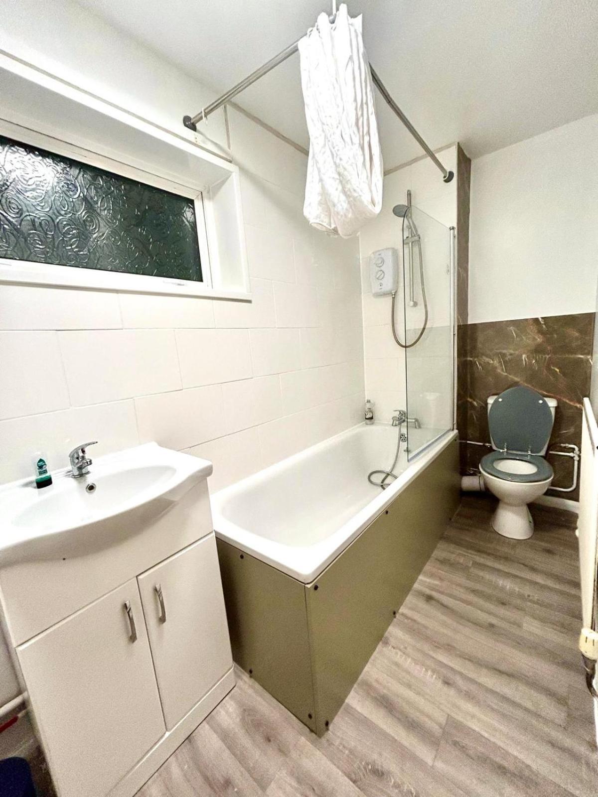 Kingsize 4-bedrooms House Holiday home *