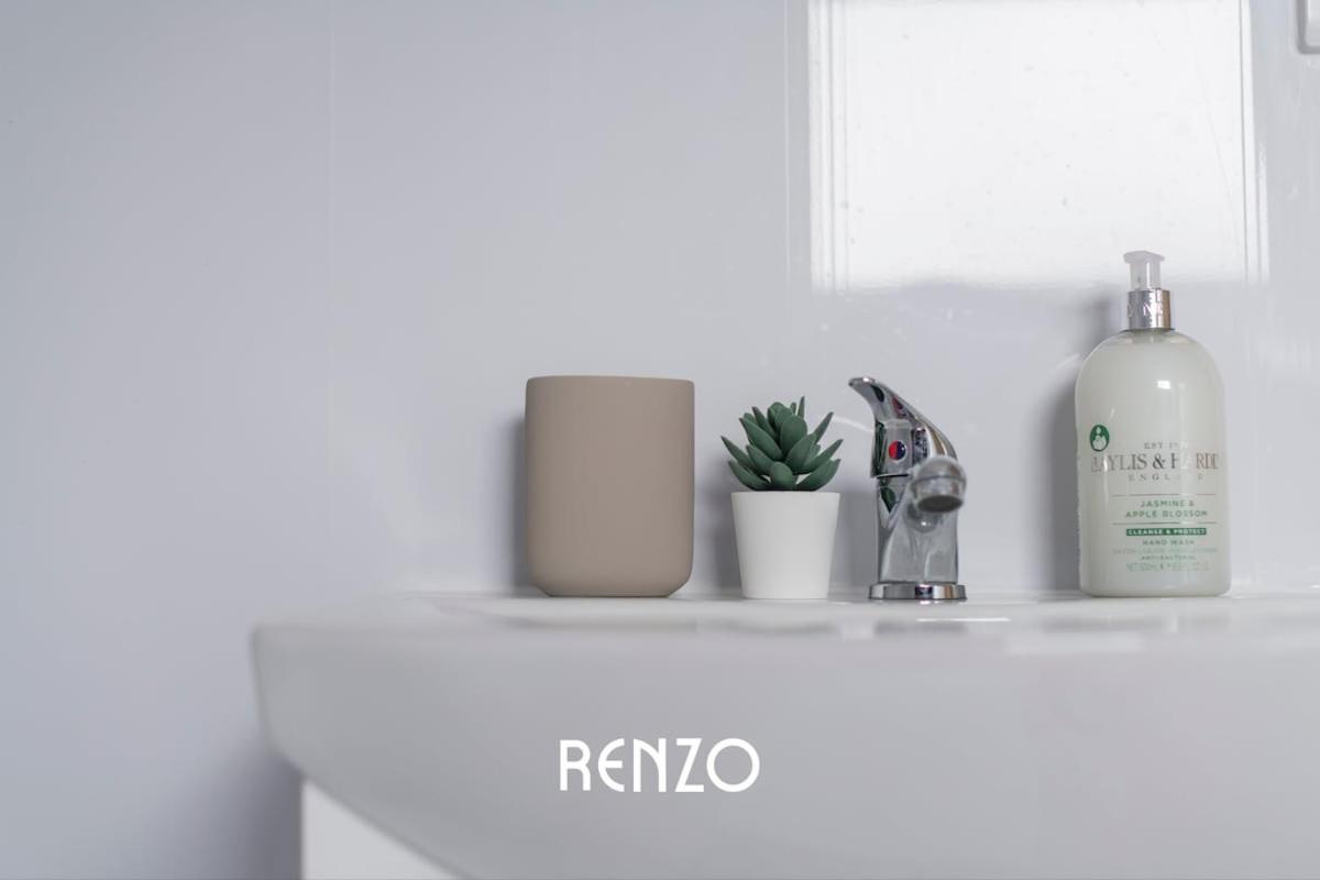 Cosy And Inviting 3-bed In By Renzo, Sleeps 6, Perfect For Contractors! Apartamento Derby