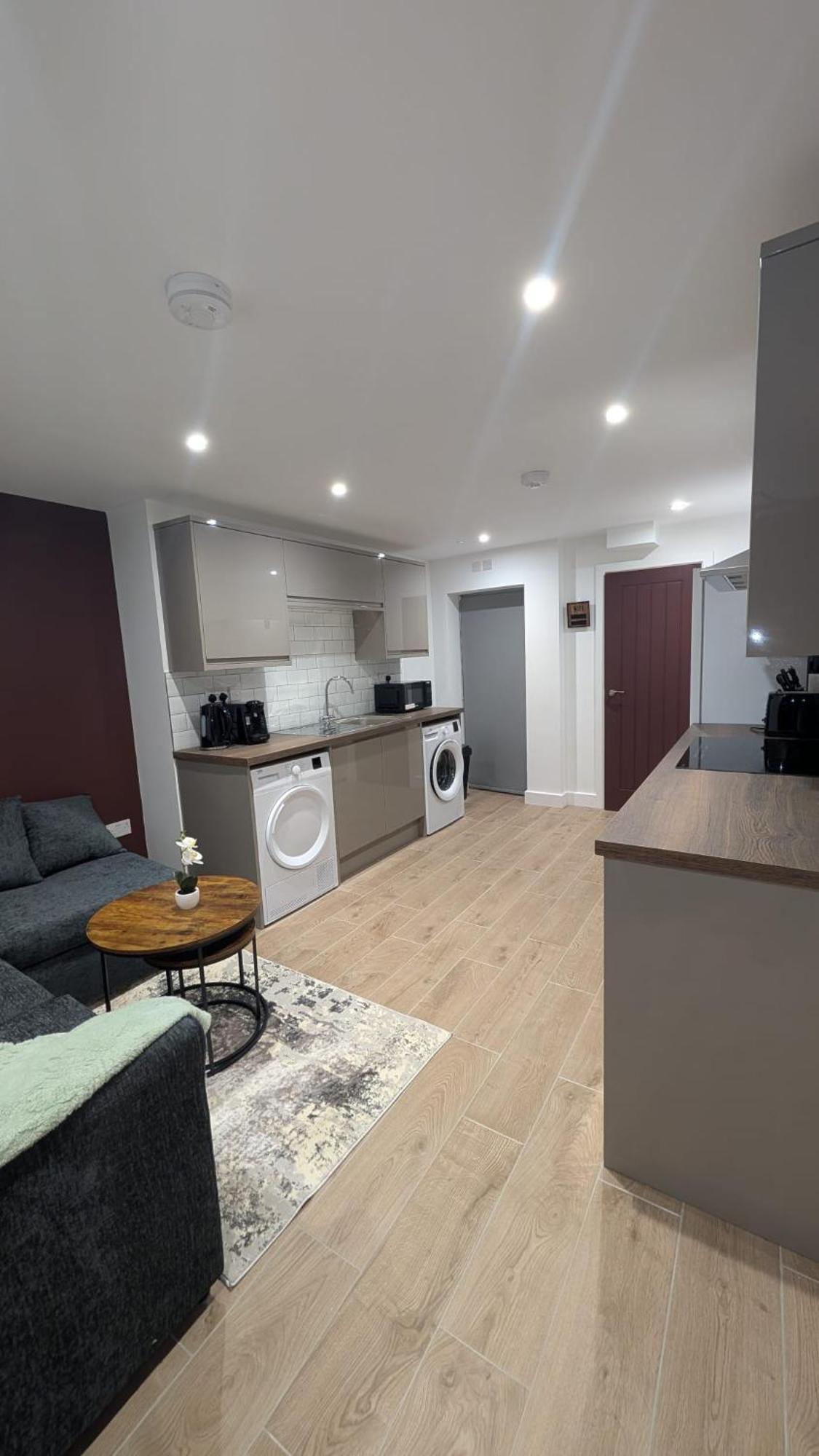 Holiday home Prime Location 5 Bed Ensuite 6 Bathrooms In Centre