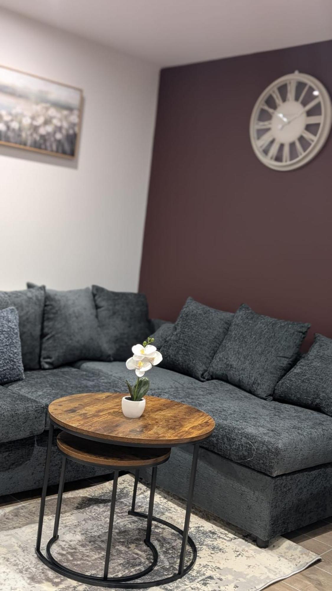 Prime Location 5 Bed Ensuite 6 Bathrooms In Centre Holiday home