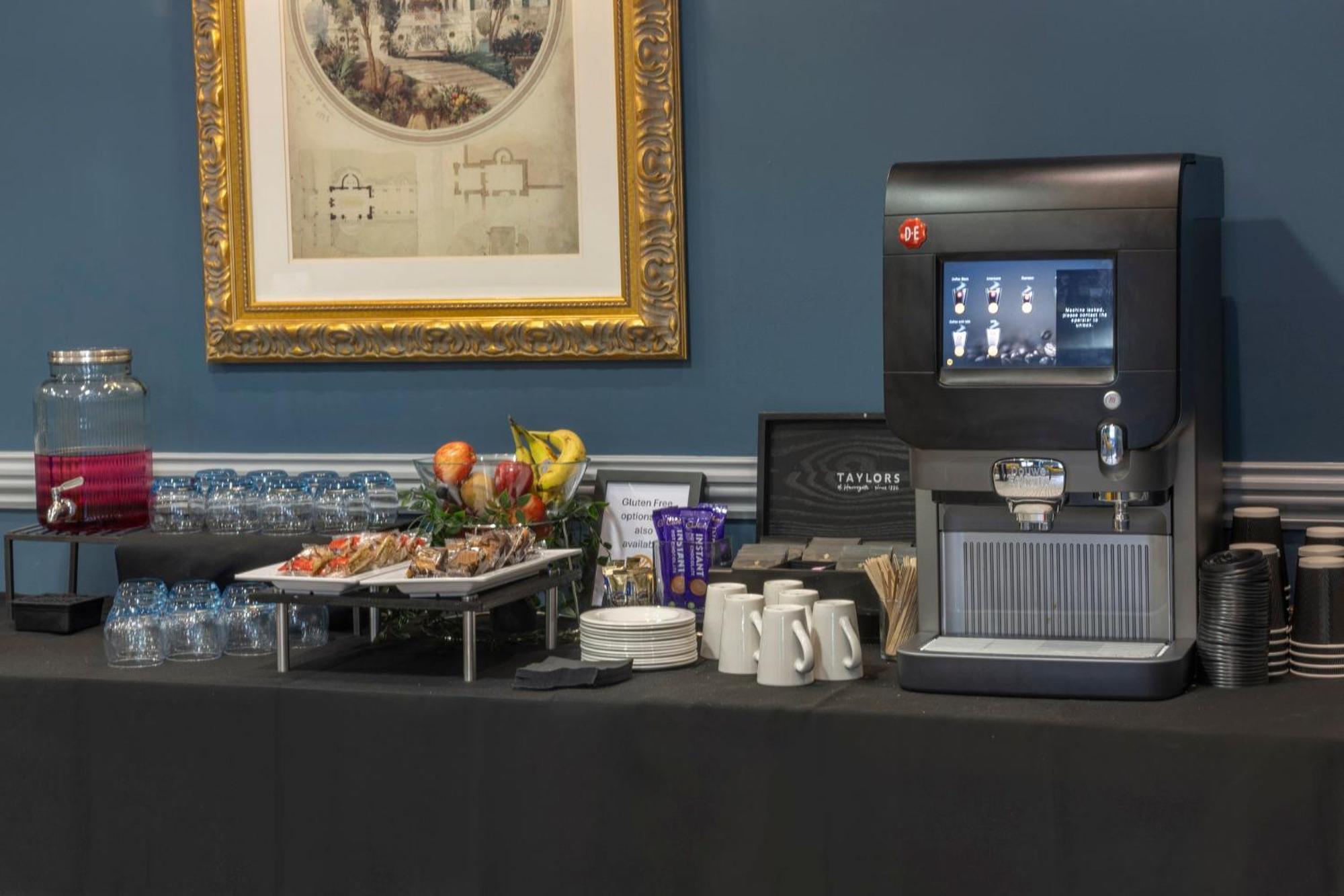 Hotel Crowne Plaza East Midlands Airport By Ihg 4*