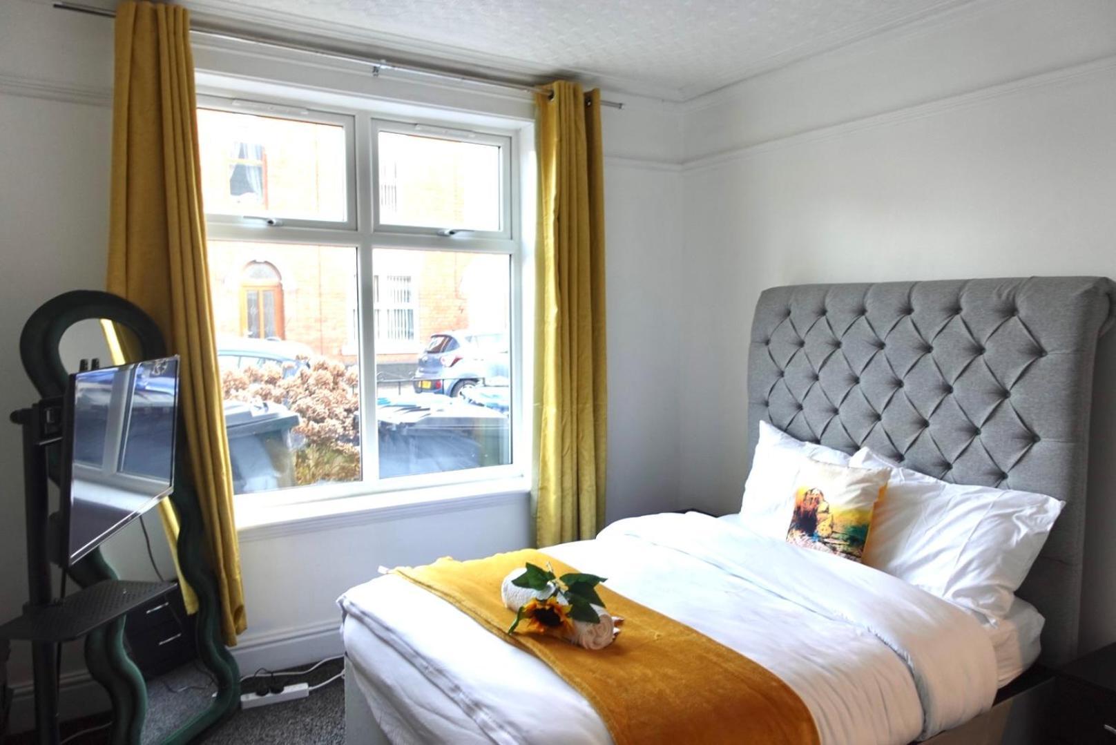 Kyoto I 4 Bdr House I 50 Inch Smart Tvs In I Large Spacious I Refurbished I Centre Holiday home *