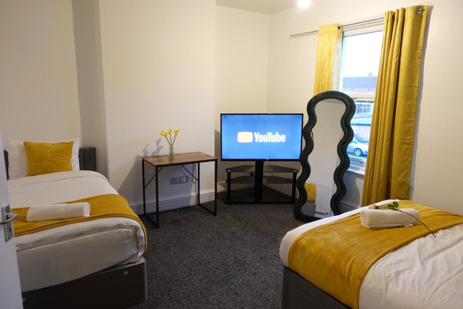 Kyoto I 4 Bdr House I 50 Inch Smart Tvs In I Large Spacious I Refurbished I Centre Holiday home Derby