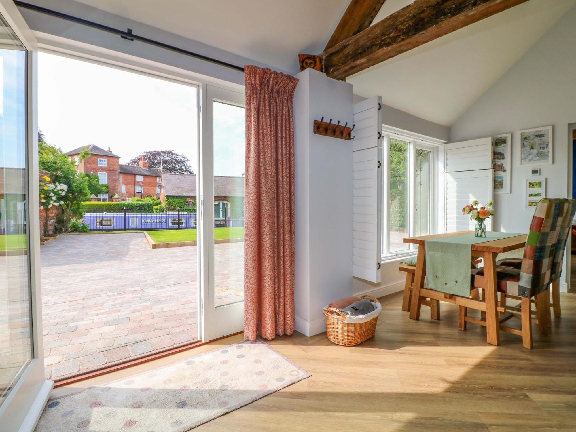 The Canalside Holiday home *