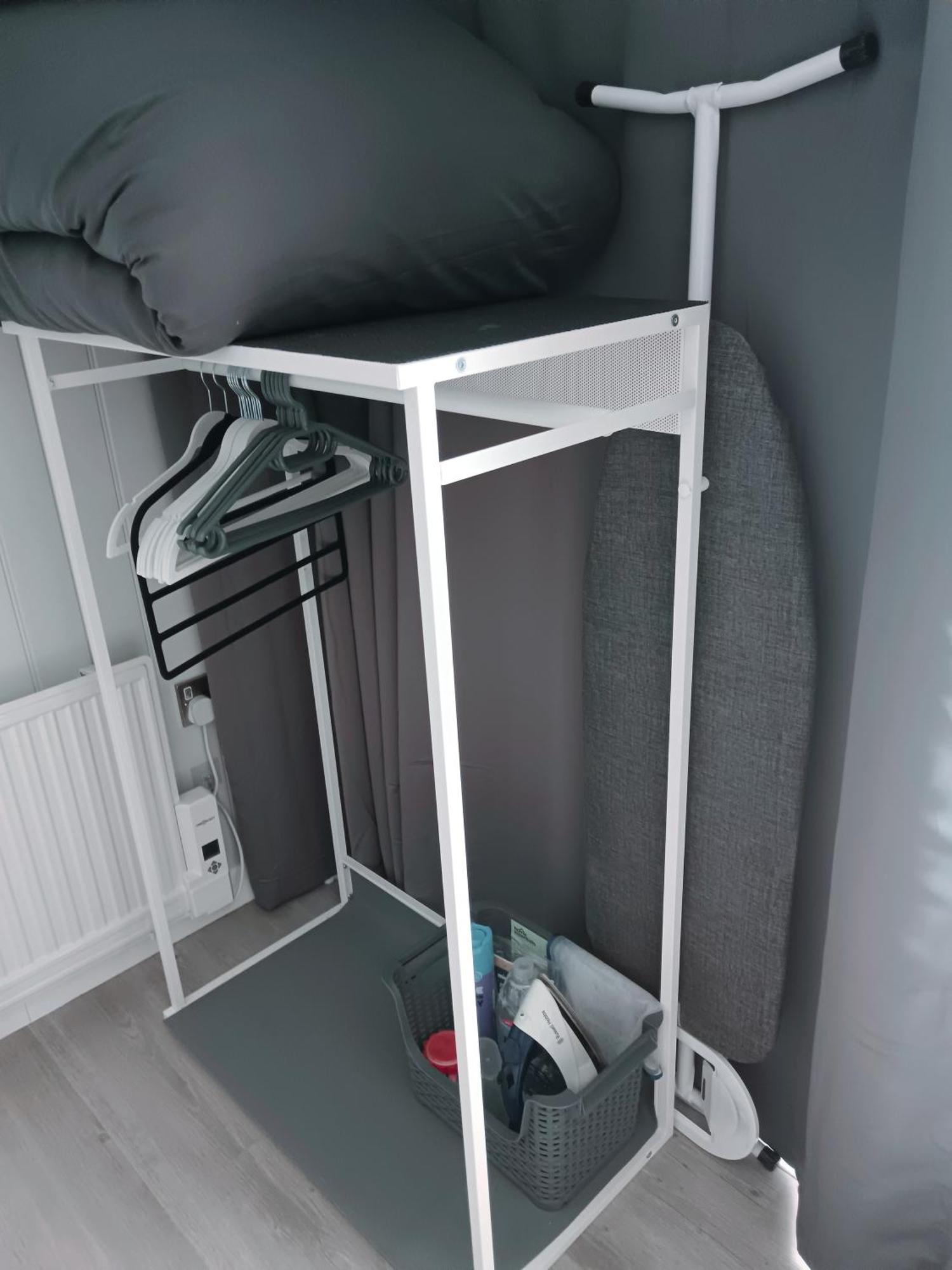 Guest house 2-Bedrooms, Sleep Up To 4, Air-Conditioning, Private Entrance, Only 1 Booking At Time, Free Parking, Super Fast Wi-Fi, Netflix, Kitchenette, Garden Smoking Area Derby