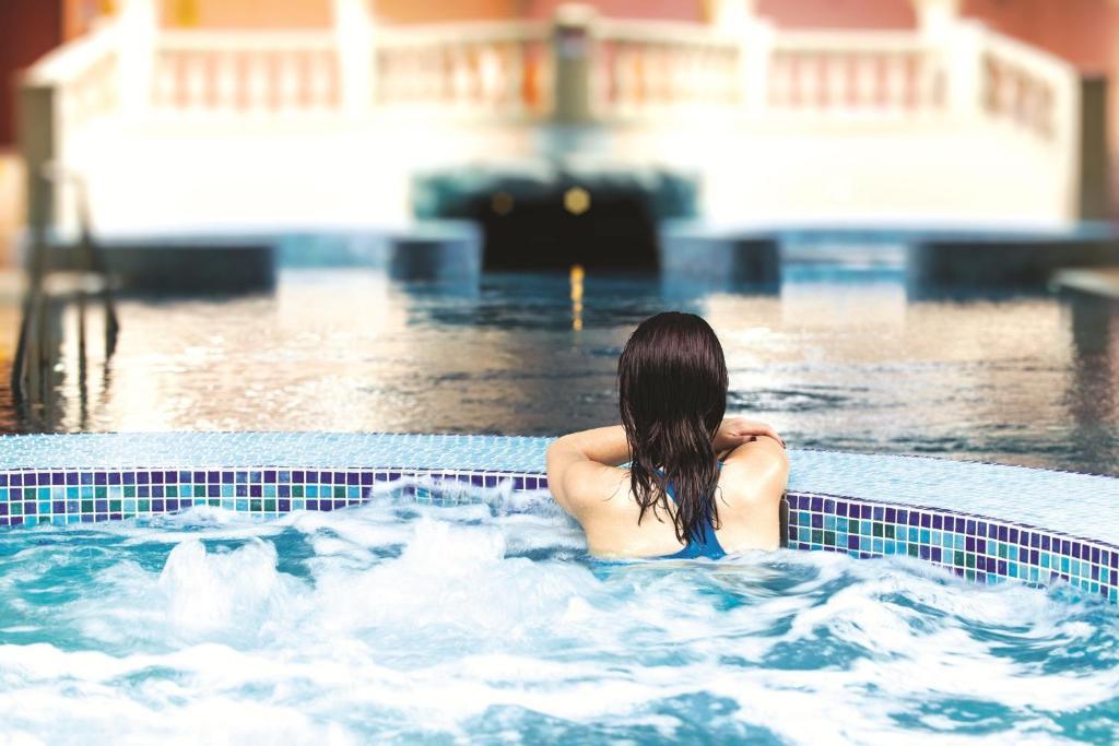 Resort Hoar Cross Hall 4*