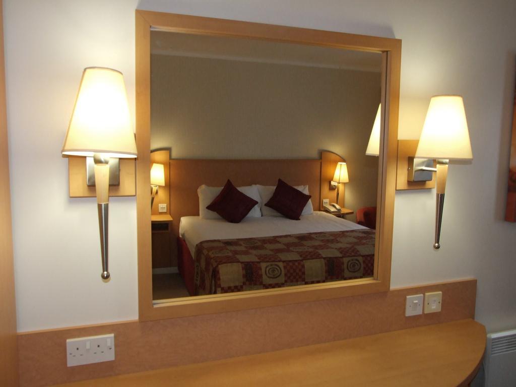 Days Hotel 3*