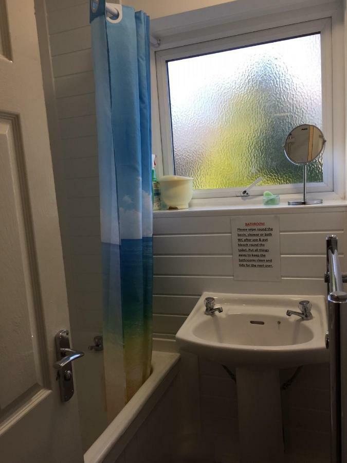 Worcester House - Single, En-suite Double Or Twin - Total 4 6 Beds, Lounge & Kitchen, Free Wi-fi, On-drive Parking Derby